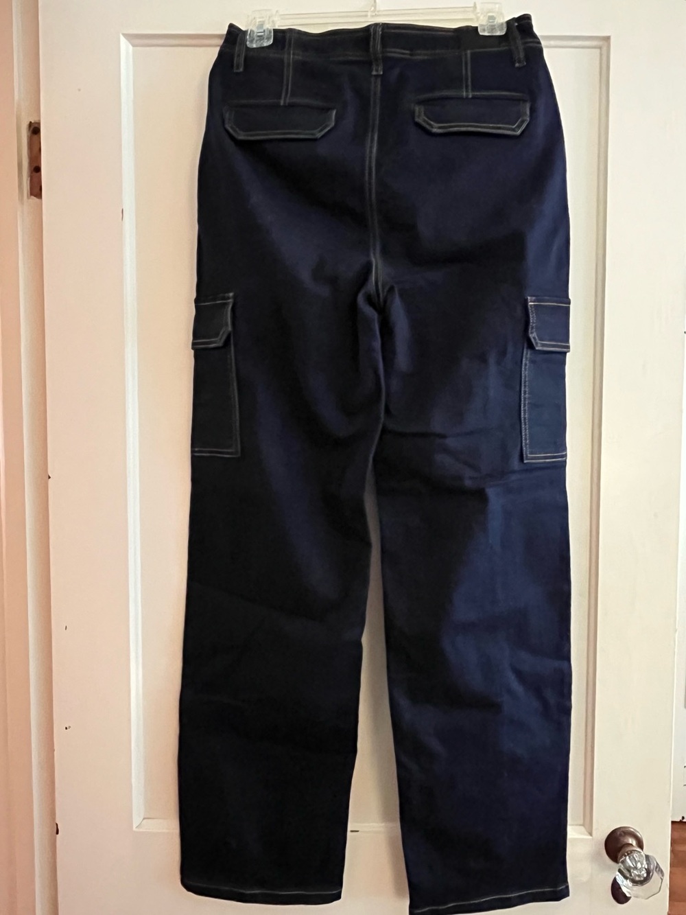 Jones New York Dark Blue Wash Cargo Jeans 6 Pocket Design NWOT - Picture 3 of 10